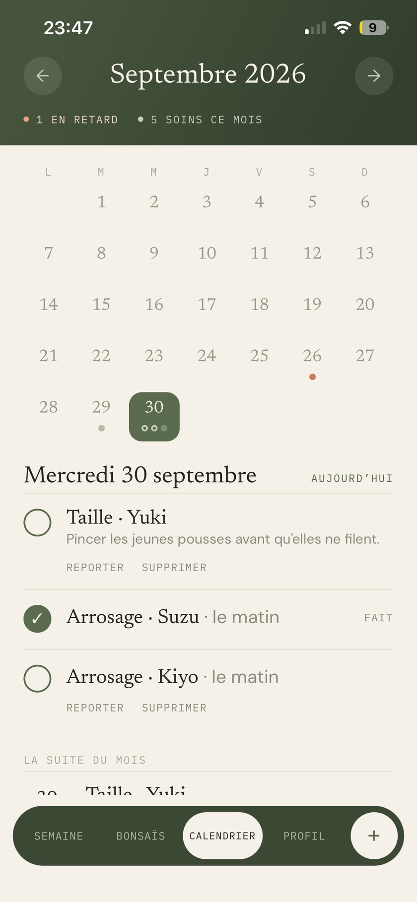 L’onglet Calendrier : le mois, un point par soin prévu, et le détail du jour sélectionné.